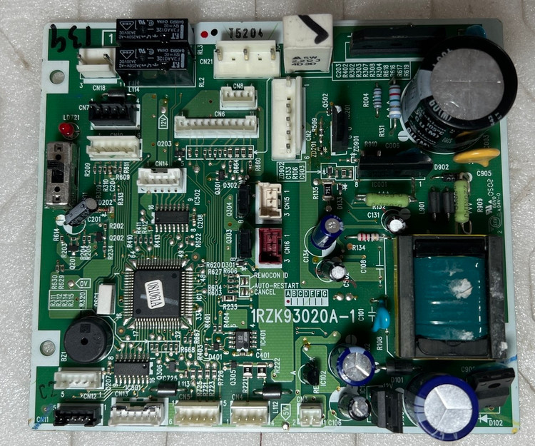برد کنترل کولر گازی هیتاچی کد 1RZK93020A-1
